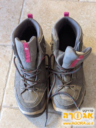 נעלי טיול נשים
