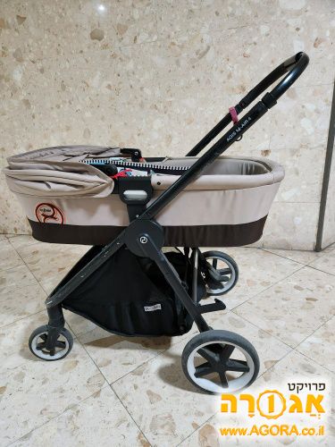 עגלת תינוק