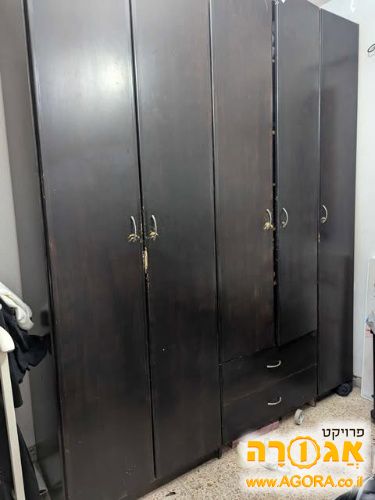 ארון בגדים
