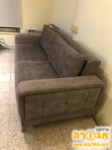 םפה כיסאות ארונית