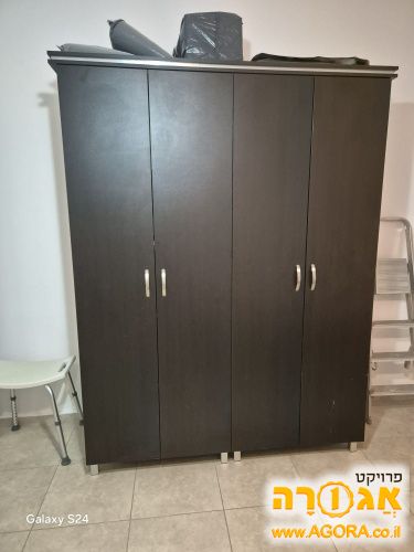 ארון בגדים