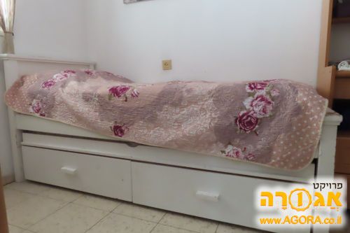 מיטה נפתחת