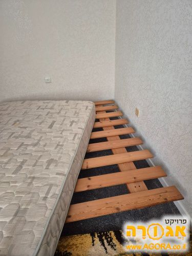 מיטה זוגית עם מזרון