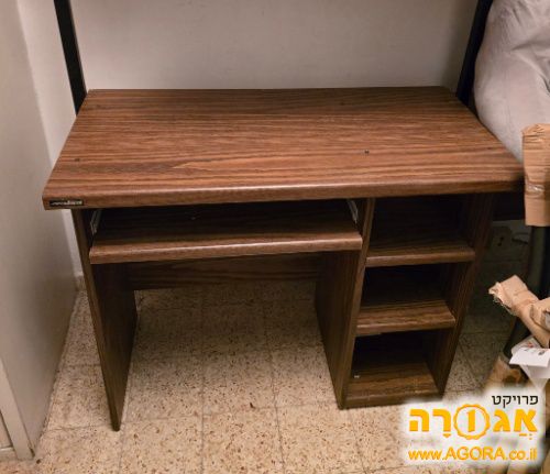 שולחן מחשב