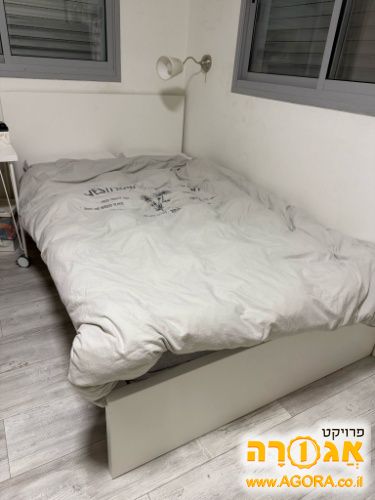 מיטה וחצי של איקאה