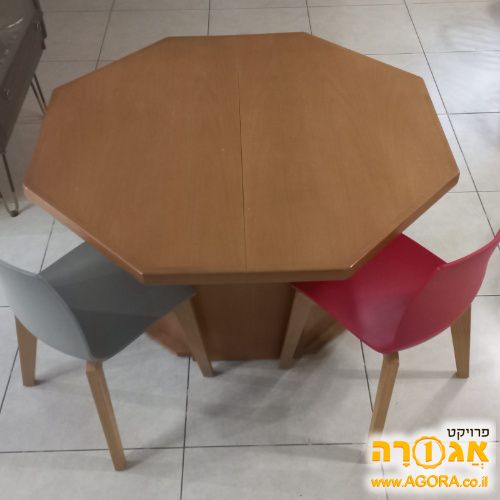 שולחן נפתח פינת אוכל