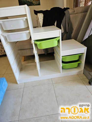 שידת איקיאה