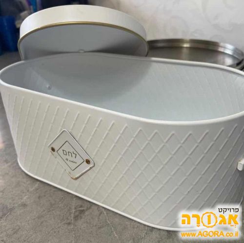 קופסת פח ללחם