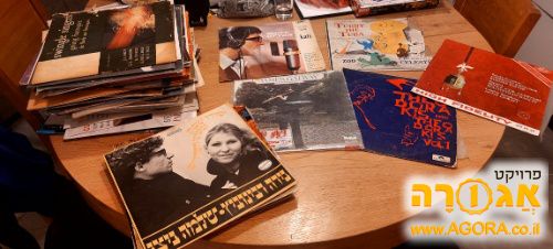 תקליטים