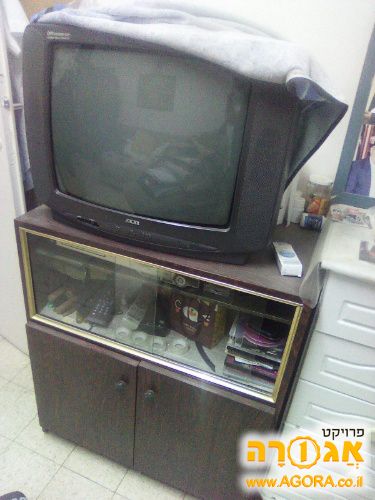 טלוויזיה וארונית לטלוויזיה