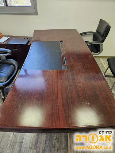 שלחן מנהלים משרדי
