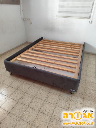 בסיס מיטה