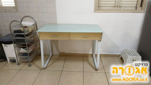 שולחן כתיבה