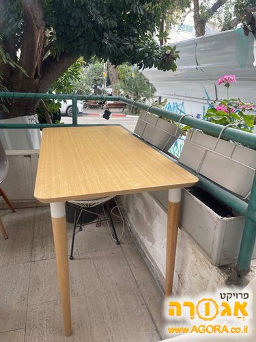 שולחן