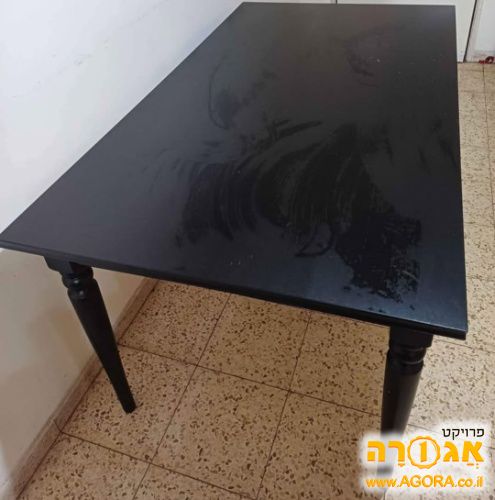 שולחן אוכל