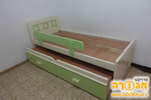 מיטה נפתחת