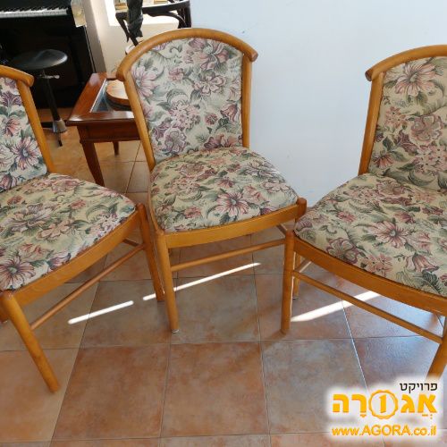 כסאות