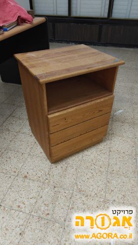 שידה מעץ מלא