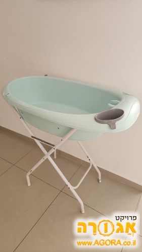 אמבטיה לתינוק
