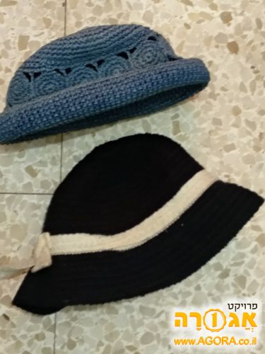 כובעים
