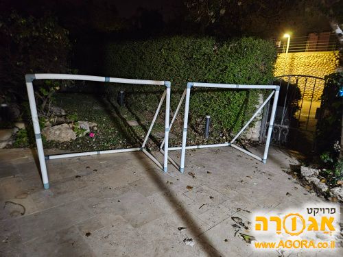 שערים לחצר