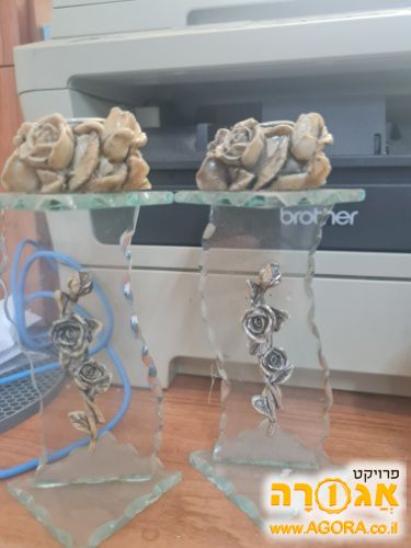 זוג פמוטים מזכוכית