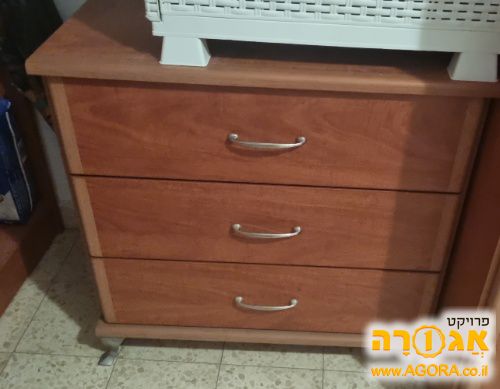 שידת מגירות