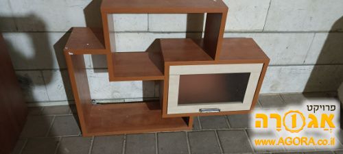 כוורת. ושידת מגירות