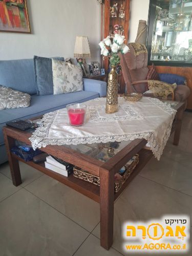 שולחן סלוני