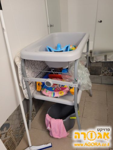 אמבטיה לתינוק