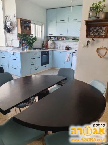 שולחן פינת אוכל