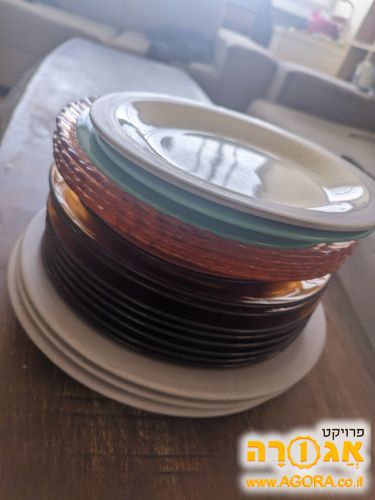 צלחות
