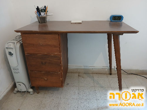 שולחן