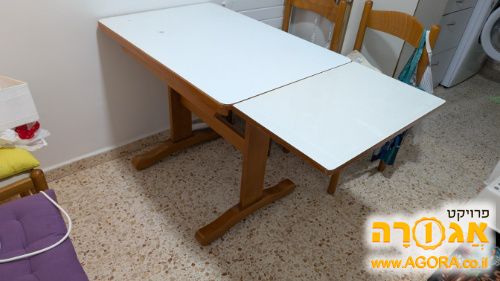 שולחן למטבח נפתח ל160. בתמונה פתוח צד אח
