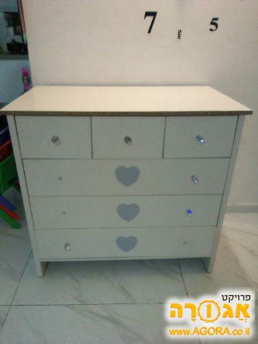 שידת תינוק