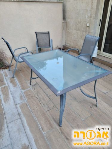 שולחן חוץ