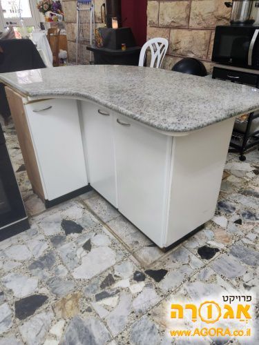 פינת ישיבה במטבח+ארונית+שיש