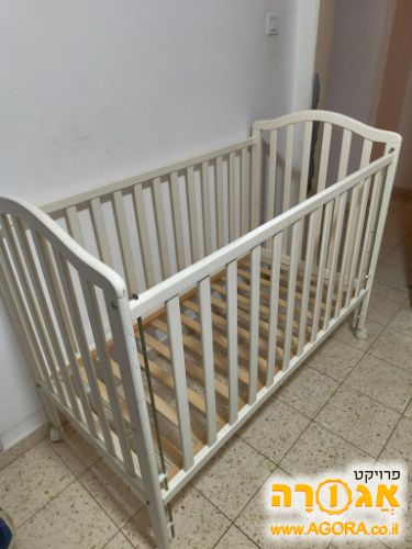 מיטת תינוק