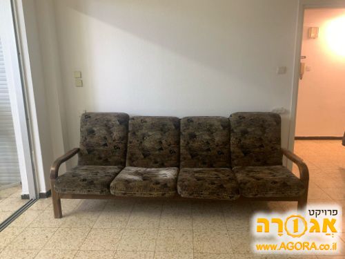 ספת סלון ושתי כורסאות