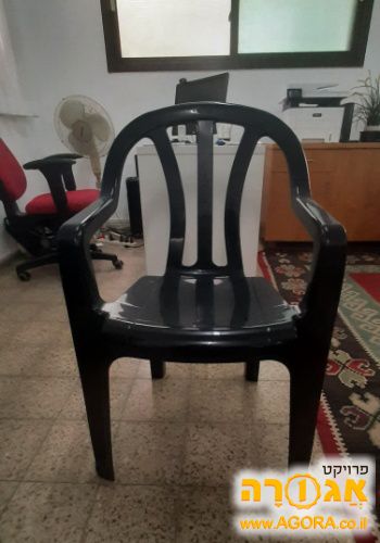 כסא פלסטיק