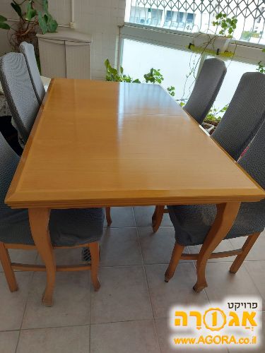 שולחן פינת אוכל ו 6 כסאות