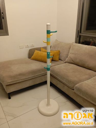 מתלה בגדים