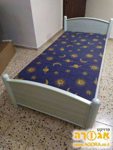 מיטת יחיד