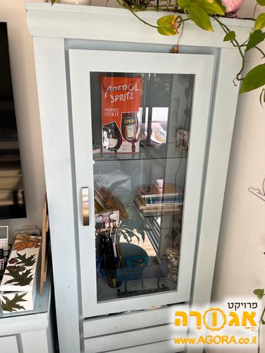 מזנון ושידה