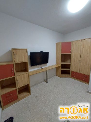 ארון וכוורת לחדר ילדים