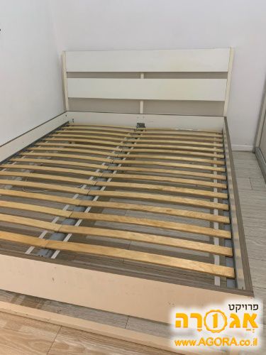 מיטה זוגית