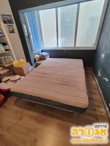מיטה זוגית מתכווננת חשמלית