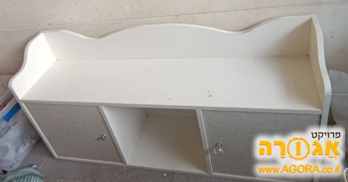 ארונית כוורת לתלייה