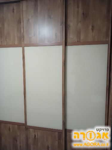 ארון בגדים הזזה