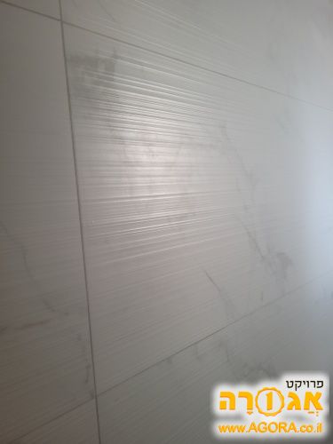 חיפוי קיר לאמבטיה